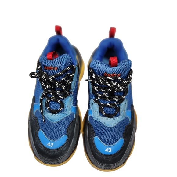 Balenciaga Triple S Sneakers - Picture 2 of 11